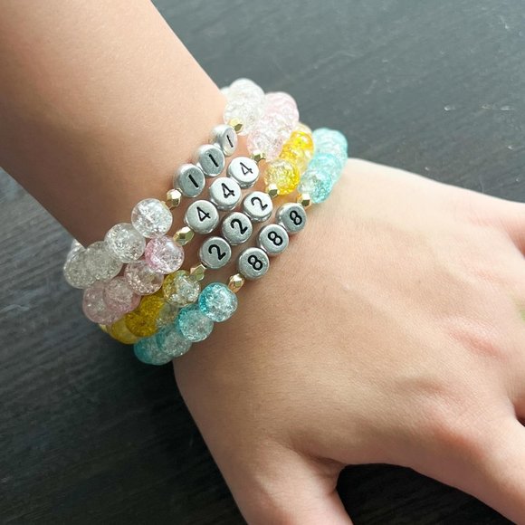 Set of 4 Crystal/Glass Beaded Bracelets - Picture 1 of 1